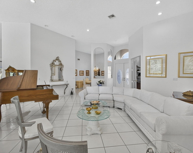 4912 Exeter Estate Lane - Photo Thumbnail 12