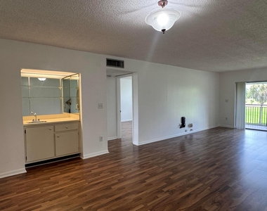 16171 Blatt Boulevard - Photo Thumbnail 12