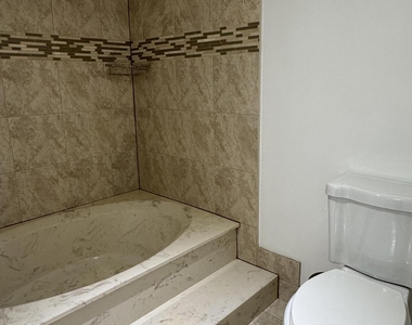 16171 Blatt Boulevard - Photo Thumbnail 5