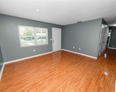 5134 Harvard Street W - Photo Thumbnail 11