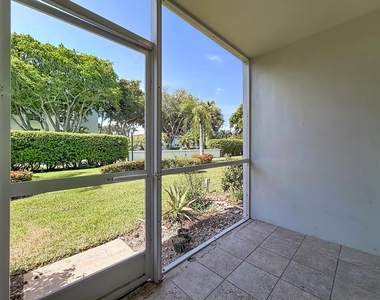 207 Tropic Isle Drive - Photo Thumbnail 19