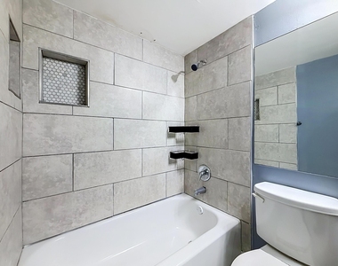207 Tropic Isle Drive - Photo Thumbnail 11