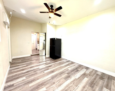 3548 Nw 39th Avenue - Photo Thumbnail 4
