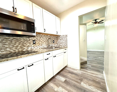 3548 Nw 39th Avenue - Photo Thumbnail 7
