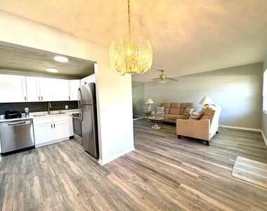 226 Kent N - Photo Thumbnail 17