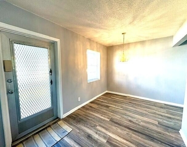 226 Kent N - Photo Thumbnail 12