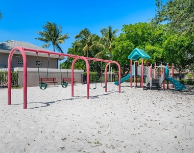 11289 Nw 65th Manor - Photo Thumbnail 28