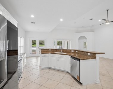 11289 Nw 65th Manor - Photo Thumbnail 8