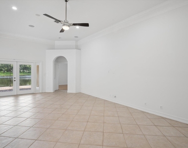 11289 Nw 65th Manor - Photo Thumbnail 6