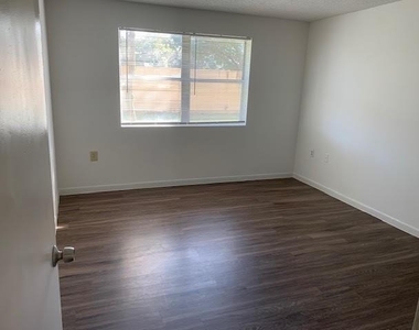 2169 Sw 80th Terrace - Photo Thumbnail 5