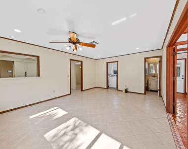 129 Alhambra Place - Photo Thumbnail 10