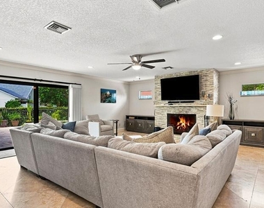 1 Wycliff Road - Photo Thumbnail 15