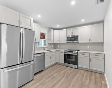 908 Lighthouse Drive - Photo Thumbnail 3