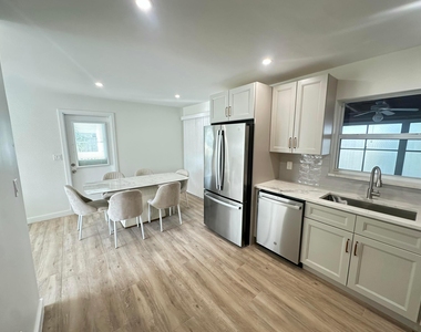908 Lighthouse Drive - Photo Thumbnail 33