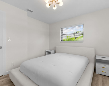 908 Lighthouse Drive - Photo Thumbnail 23