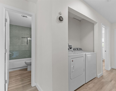 908 Lighthouse Drive - Photo Thumbnail 13