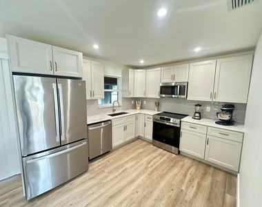 908 Lighthouse Drive - Photo Thumbnail 32