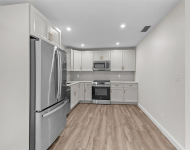 908 Lighthouse Drive - Photo Thumbnail 4