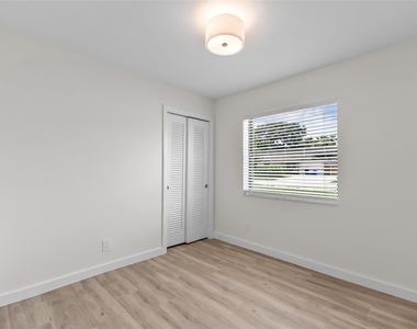 908 Lighthouse Drive - Photo Thumbnail 6