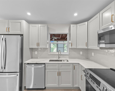 908 Lighthouse Drive - Photo Thumbnail 2