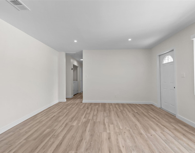 908 Lighthouse Drive - Photo Thumbnail 12