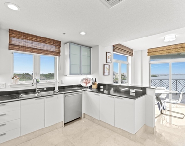 309 E Ocean Avenue - Photo Thumbnail 10