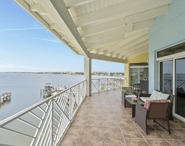 309 E Ocean Avenue - Photo Thumbnail 4