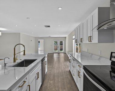 410 Ne 34th Street - Photo Thumbnail 10