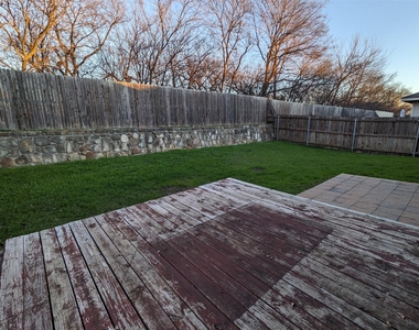 16424 Red River Lane - Photo Thumbnail 9
