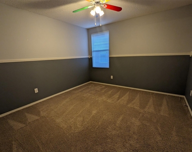 16424 Red River Lane - Photo Thumbnail 8