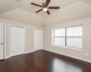 6476 Sudbury Way - Photo Thumbnail 10