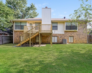 6476 Sudbury Way - Photo Thumbnail 17