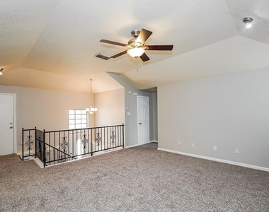 6476 Sudbury Way - Photo Thumbnail 13