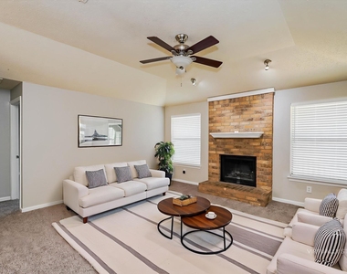6476 Sudbury Way - Photo Thumbnail 2