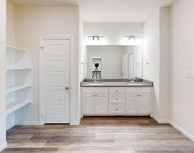 16154 Doe Lake Drive - Photo Thumbnail 18