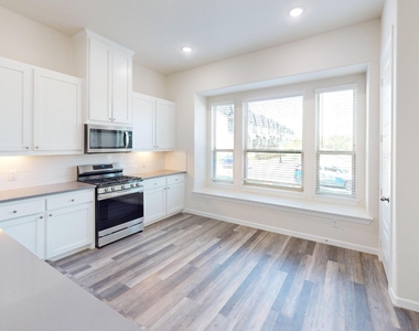16154 Doe Lake Drive - Photo Thumbnail 3