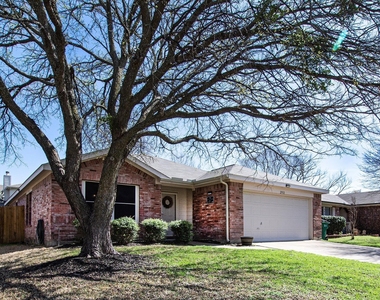 2932 Frontier Lane - Photo Thumbnail 2