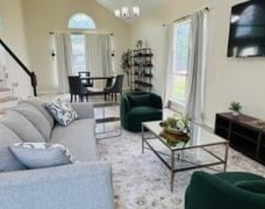 5615 Andalusia Way - Photo Thumbnail 2