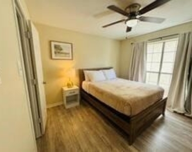 5615 Andalusia Way - Photo Thumbnail 18