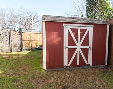 1725 Mapleton Drive - Photo Thumbnail 15