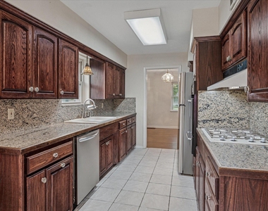1725 Mapleton Drive - Photo Thumbnail 4
