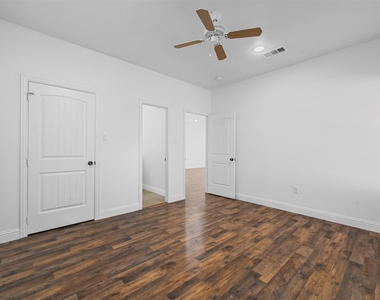 129 Arapaho Trail - Photo Thumbnail 11