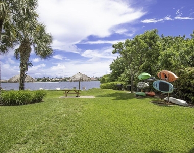 900 Scotia Drive - Photo Thumbnail 27