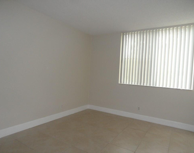 10773 Cleary Boulevard - Photo Thumbnail 6