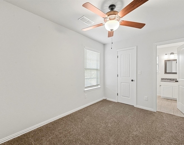 236-238 W Lake - Photo Thumbnail 12