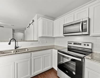 236-238 W Lake - Photo Thumbnail 5