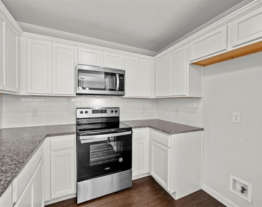 236-238 W Lake - Photo Thumbnail 4