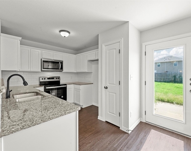 236-238 W Lake - Photo Thumbnail 2