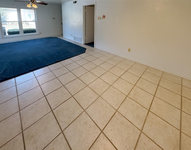 8637 N Normandale Street - Photo Thumbnail 5