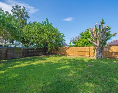 819 Sw Amethist Terrace - Photo Thumbnail 27